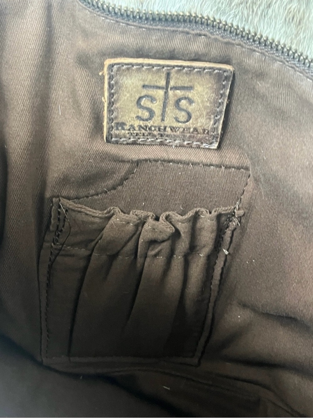 STS Ranchwear Brown & Cream Spotted Hair-on-Hide Tote with Leather Tassel - Picture 12 of 13